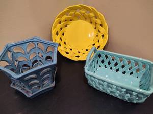 lot 142 image: Ceramic Woven Baskets & Planter