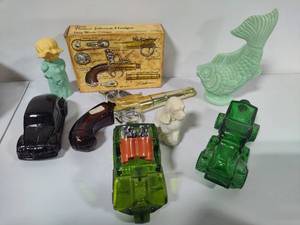 lot 97 image: Vintage Avon Fragrance Collectibles