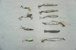 lot 8 image: Vintage Fishing Lure Lot (10ct)