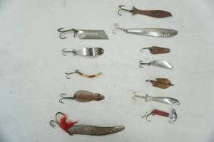 lot 10 image: Vintage metal Fishing Lures