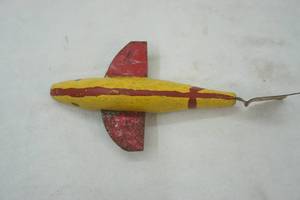 lot 13 image: Vintage Ice Fishing Decoy 6