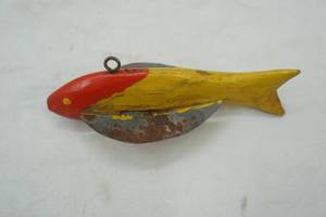 lot 17 image: Vintage Ice Fishing Decoy 6.5