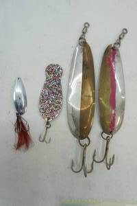lot 41 image: Vintage KB & Johnson Spoon Lures (4t)