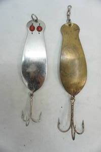 lot 43 image: Vintage Authentic Alaskan Spoon Lure & ALW