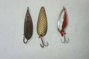 lot 51 image: Vintage Johnsons Silver Minnow, Zorky 59, Weber