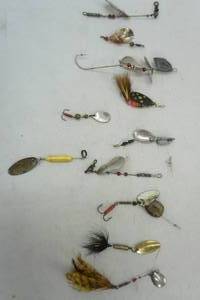 lot 76 image: Vintage Spinner Fishing Lures Rooster Tail, Paul Bunyan, Mepps and more