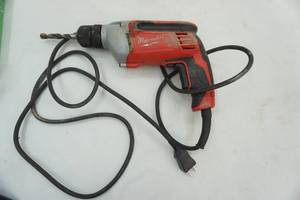 lot 88 image: Milwaukee Drill 38 (plug-in)