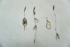lot 131 image: VIntage Fly Fishing & Spinner Lures (4ct)