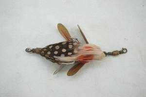 lot 148 image: Vintage Pflueger Luminous Tandem Fishing Lure