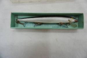 lot 164 image: Vintage Kelluva Floating Rapala