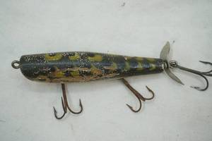 lot 177 image: Vintage Shakespeare Bullfrog Fishing Lure