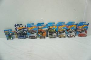 lot 199 image: (8ct) Hot Wheels. Unopened