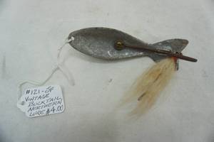 lot 223 image: Vintage Bucktail Northern Lure