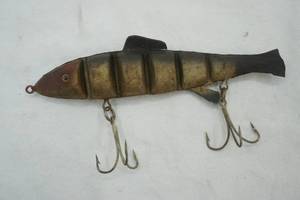 lot 232 image: Vintage Rubber FIshing Lure- swimbait