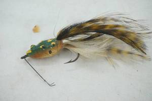 lot 239 image: Vintage EH Peckinpaugh Co. Taylor Frog Lure