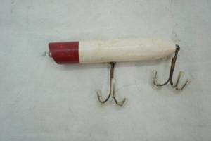 lot 242 image: Vintage Wooden Fishing Lure