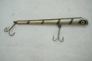 lot 251 image: Vintage pencil plug lure