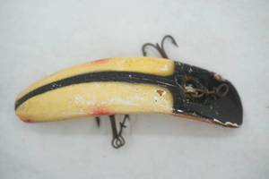 lot 255 image: Vintage Helin Flatfish lure