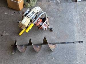 lot 23 image: Eskimo Gas-Powered Ice Auger with 3HP Engine - Needs Work - Untested