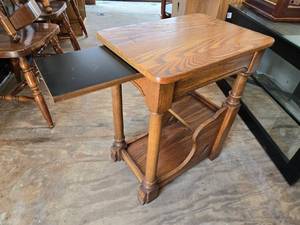 lot 40 image: Vintage Oak Side Table with Pull-Out Tray