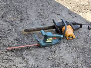 lot 58 image: 18 Poulan Pro Chainsaw and Black & Decker Hedge Trimmer