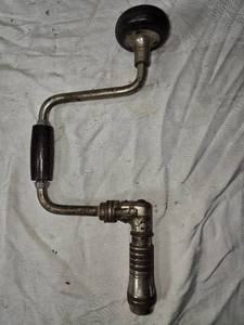 lot 75 image: Antique Ratchet Brace Hand Drill with Wooden Handles
