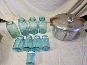lot 170 image: Vintage National Pressure Cooker and Vintage Mason Jars 2
