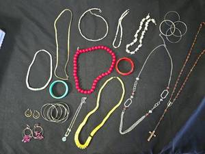 lot 205 image: Mixed Jewelry Including Necklaces, Bracelets, and Earrings