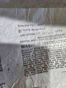 lot 218 image: Lot of 2 Electric Blankets and Queen Sheet Set