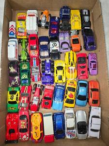 lot 243 image: Lot of Assorted Die-Cast Toy Cars