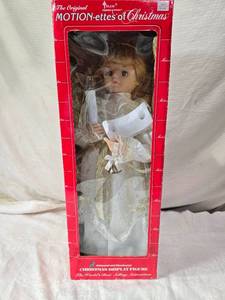 lot 252 image: ELCO Motion-ette Christmas Display Figure with Animation and Illumination