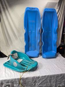 lot 260 image: Lot of 3 Plastic Snow Sleds