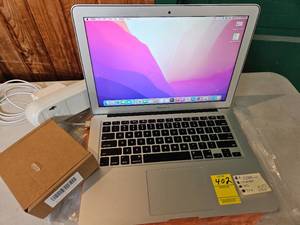 lot 402 image: REFURBISHED MACBOOK AIR
