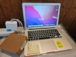 lot 410 image: REFURBISHED MACBOOK AIR
