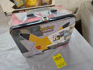lot 1210 image: POKEMON METAL LUNCH BOX SET