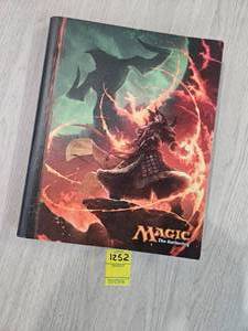lot 1252 image: MAGIC THE GATHERING CARD BINDER