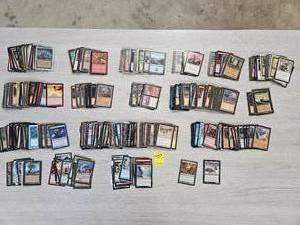 MAGIC THE GATHERING BULK LOT OF CARDS