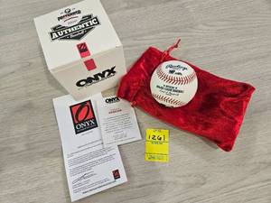 lot 1261 image: ONYX AUTHENTICATED BASEBALL AKIL BADDOO