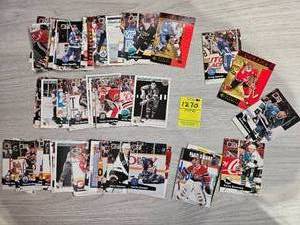 lot 1270 image: BULK LOT HOCKEY CARDS