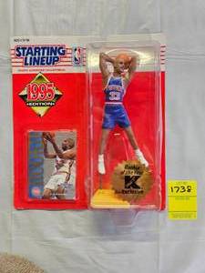 lot 1738 image: STARTING LINEUP ACTION FIGURE GRANT HILL ROOKIE