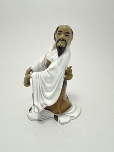lot 8 image: Rare Vintage Mudam Figurine
