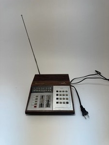 lot 9 image: Vintage Regency Scanner