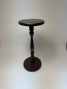 lot 10 image: Small Wood Table