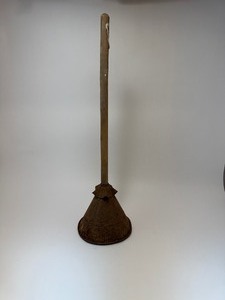 lot 11 image: Antique Rapid Washer Hand Clothes Washer Laundry Pluger