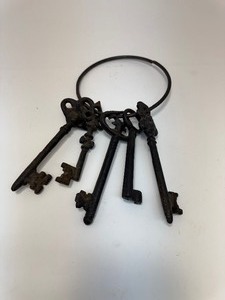 Cast Iron Metal Keys
