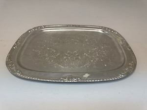 lot 50 image: Vintage Aluminum Tray