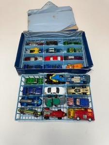 lot 53 image: Matchbox Case and Cars