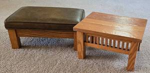 lot 68 image: Pair of Oak Foot Stools