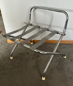 lot 180 image: Luggage Rack