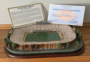 lot 185 image: Franklin Mint Notre Dame Fighting Irish Collectable Stadium